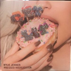 Kylie Cosmetics Champagne Showers